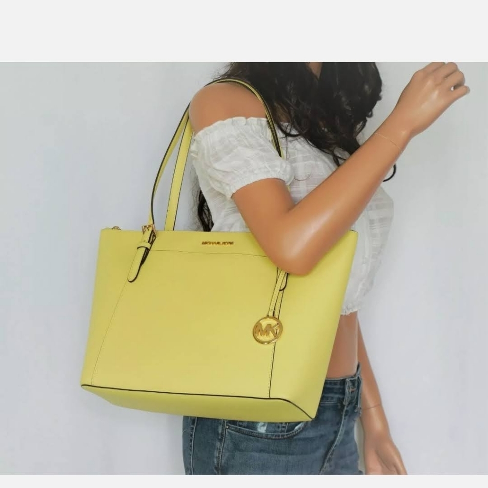 MICHAEL KORS NWT Ciara sunshine yellow large tote pockets zip top Hot color